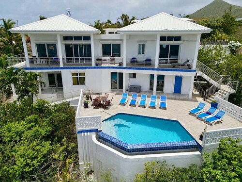 Spacious, Modern 6-Bedroom Villa in Lovely Dawn Beach