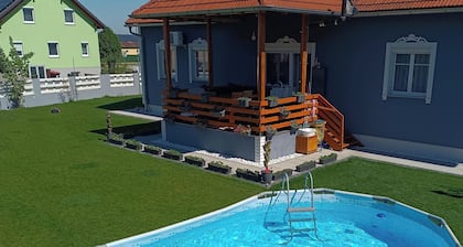 Beautiful 4-bed House in the Neahe Wien