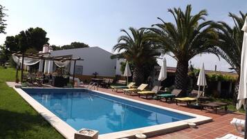 Seasonal outdoor pool