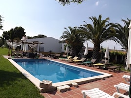 Piscina externa sazonal