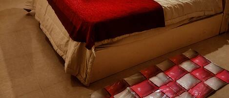 4 bedrooms, WiFi, bed sheets