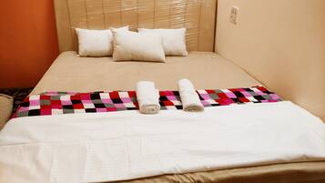 4 bedrooms, WiFi, bed sheets