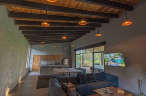 Family House, Garden View | Living area - Atejamac Getaway Big House & Garden (Atemajac de Brizuela)