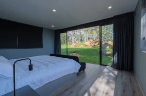 Familienhaus, Gartenblick | 5 Schlafzimmer, schallisolierte Zimmer, kostenloses WLAN