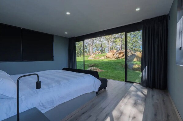 Family House, Garden View | 5 bedrooms, soundproofing, free WiFi - Atejamac Getaway Big House & Garden (Atemajac de Brizuela)