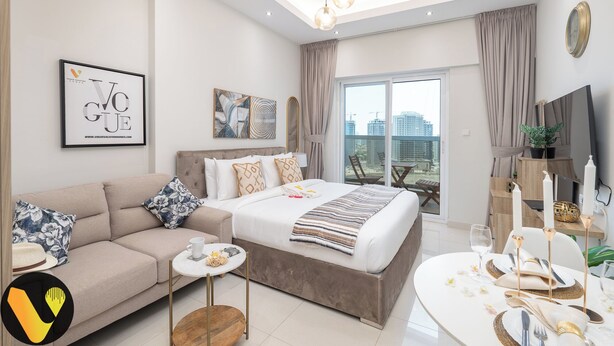 Elite Studio | Laptop workspace, iron/ironing board, free WiFi, bed sheets - Vogue | Hera Tower Sports City near First Avenue Mall (Dubai)