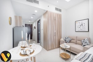 Elite-Studio | Wohnbereich | 55-Zoll-LED-Fernseher mit Digitalempfang