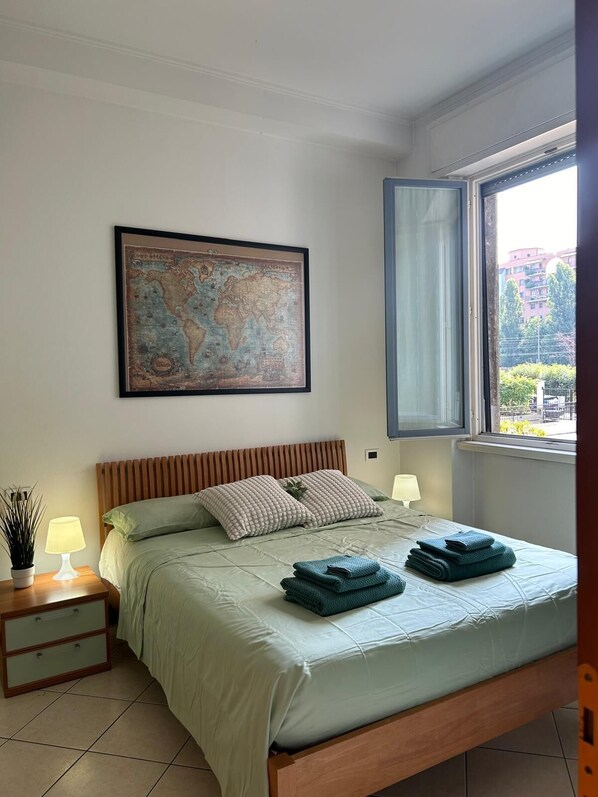 2 bedrooms, iron/ironing board, WiFi, bed sheets - Your Home in Milan. A Cozy and Comfortable Apartment Only 15 Minutes From Duomo (Milano)