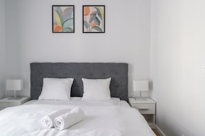 Huoneisto, 1 makuuhuone, parveke | 1 makuuhuone, silitysrauta/-lauta, ilmainen Wi-Fi