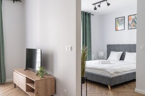 1 habitación, tabla de planchar con plancha y wifi gratis 
