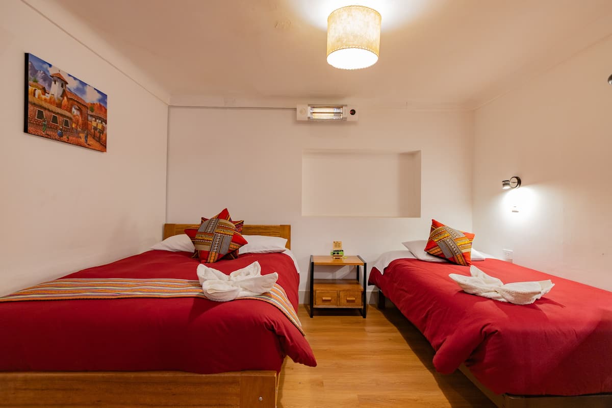 Comfort kamer, 1 twee- of 2 eenpersoonsbedden | Een laptopwerkplek, geluiddichte muren, gratis wifi, beddengoed