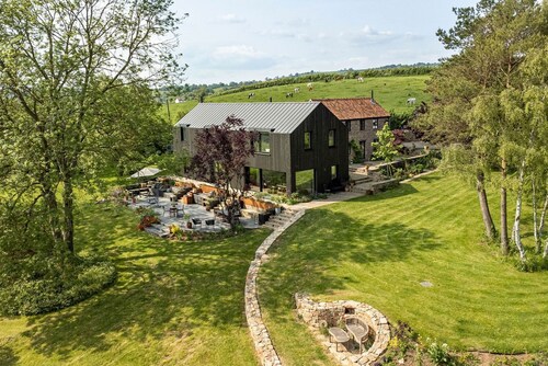 Chew Valley View - Sieben Schlafzimmer Villa, Schläft 14