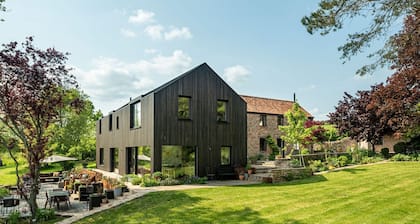 Chew Valley View - Seven Bedroom Villa, Sleeps 14