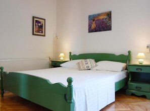 Appartement (One Bedroom Apartment with Terrace)