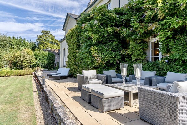 Luokittelematon kuva, 1 kautta 57, painike