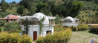 Glamping con Jacuzzi - El peñol Guatapé.