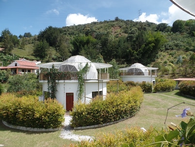 Glamping con Jacuzzi - El peñol Guatapé.