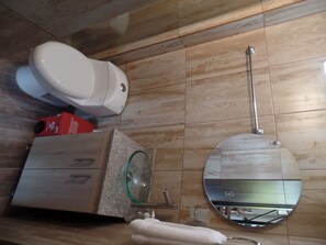 Separate tub and shower, free toiletries, towels, soap