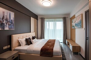 1 slaapkamer, een strijkplank/strijkijzer, wifi, beddengoed