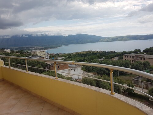 Telo Shehu Holiday Home