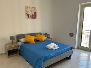 4 bedrooms, WiFi, bed sheets
