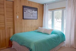 3 chambres, fer et planche à repasser, accès Internet, draps fournis