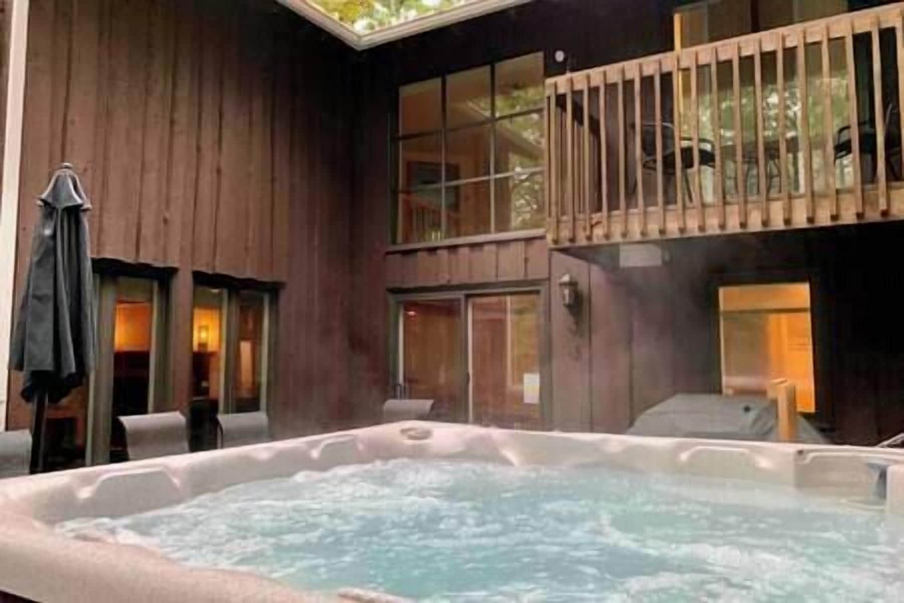 Bain à remous extérieur