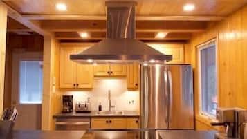 Frigorífic, microones, forn i placa de cuina