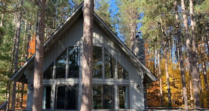Tall Pines Escape at Crystal Mountain! Walk to Resort!