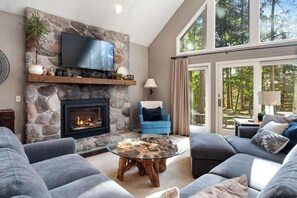 Smart TV, fireplace, ping pong - Tall Pines Escape at Crystal Mountain! Walk to Resort! (Thompsonville)