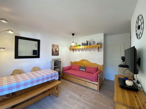 Appartement  6 pers sur les pistes de ski avec piscine Risoul1850 Hautes Alpes.
