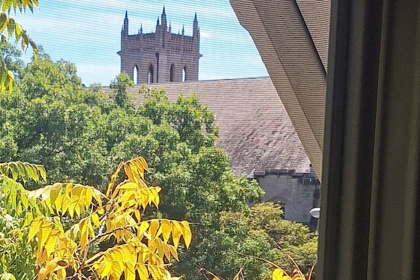 Apartamento design, banheiro privativo (The Oak Park Loft) | Vista da propriedade