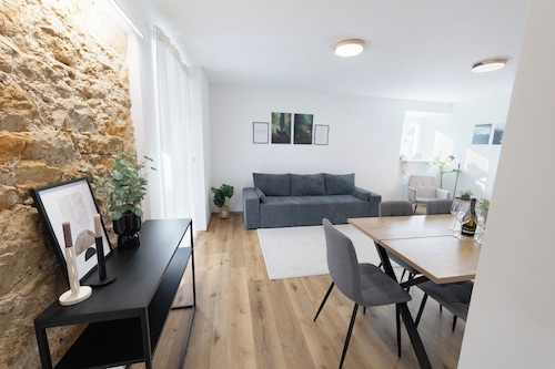 Modernes Apartment Milo
3 Zimmer Wohnung für bis zu 6 Personen