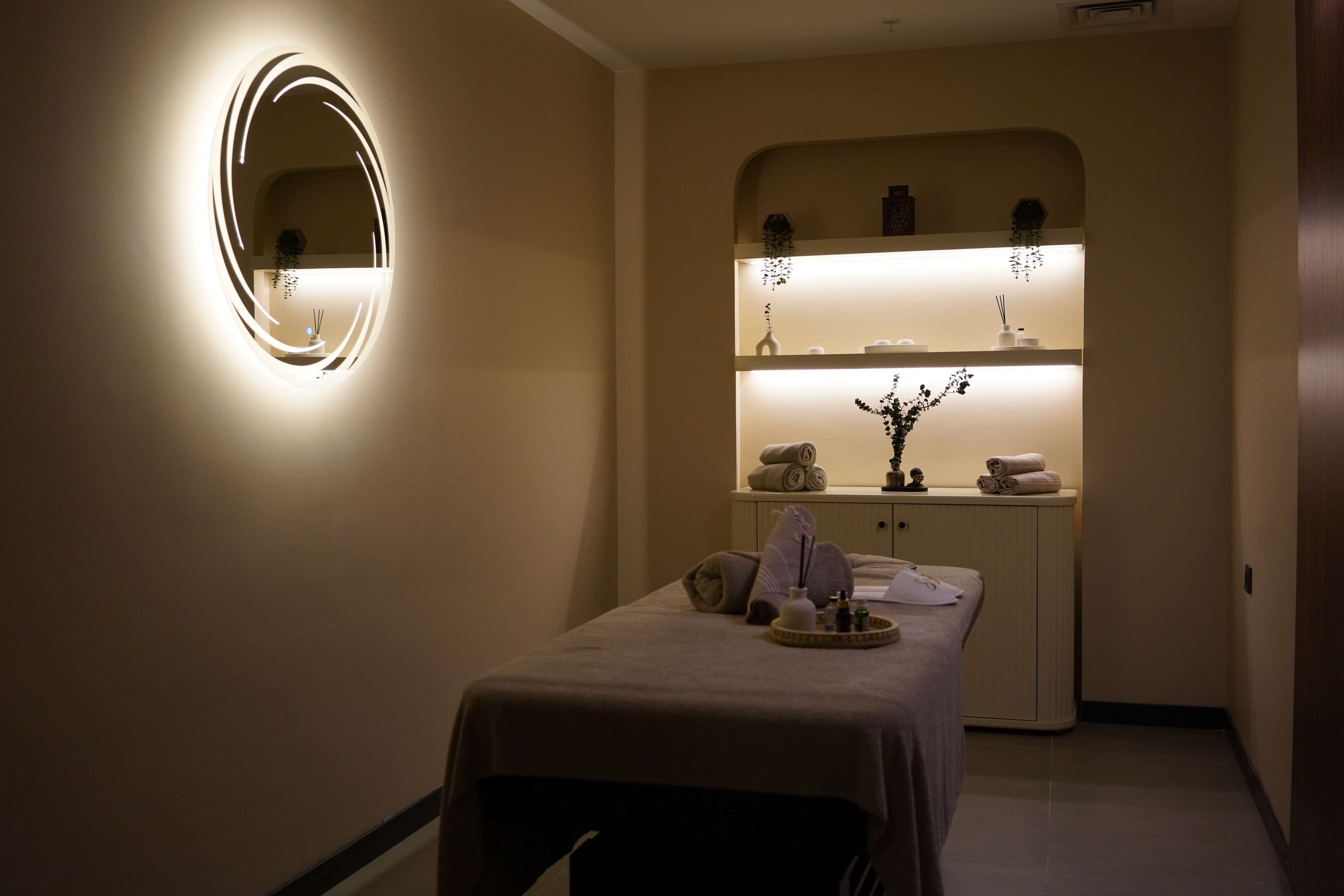 双人护理室、桑拿、热水浴缸、湿蒸房、土耳其浴、身体护理