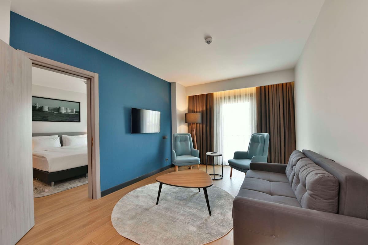 1 slaapkamer, luxe beddengoed, een kluis op de kamer, een bureau
