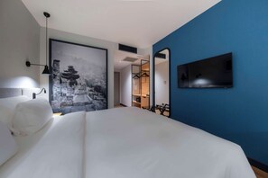 Premium bedding, in-room safe, desk, laptop workspace - Radisson Hotel Mersin (Mersin)