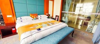 Friendship Peak Hotel