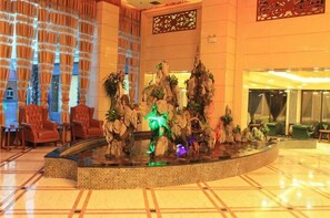 Lobby - Friendship Peak Hotel (Burqin)