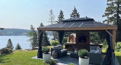 Ocean Pearl
Ocean View ,Private Deck W/BBQ, Outdoor Fire Pit