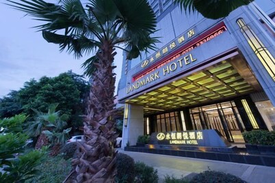 Landmark Hotel (Guangxi University)