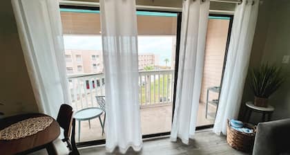 Cozy 1-bedroom condo with AC and WiFi in charming Corpus Christi
At the beach