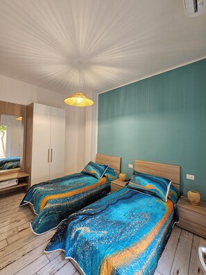 3 bedrooms, iron/ironing board, free WiFi, bed sheets