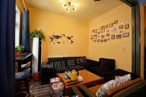 Unclassified image, 3 of 10, button - Reverse Time Youth Hostel (Nanjing Station South Square Branch) (Nanjing)