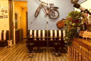 Unclassified image, 4 of 10, button - Reverse Time Youth Hostel (Nanjing Station South Square Branch) (Nanjing)