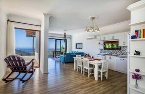 Interior - Buyuk-asma
(Kas)