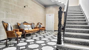 Villa (5 Bedrooms) | Interior