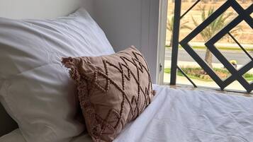 4 slaapkamers, een strijkplank/strijkijzer, wifi, beddengoed