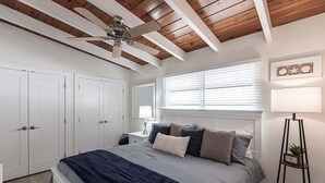 1 bedroom, iron/ironing board, free WiFi, bed sheets - 14 Premium - Beach Bliss - Relax in a Gorgeous One-Bedroom Villa on Siesta Key (Siesta Key)