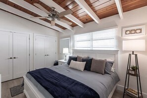 1 chambre, fer et planche à repasser, accès au Wi-Fi (inclus)