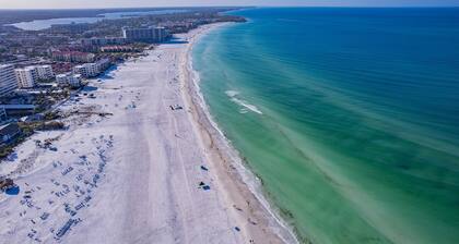 14 Premium - Beach Bliss - Relax in a Gorgeous One-Bedroom Villa on Siesta Key